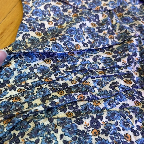 Cute Summery Blue Floral Tanktop with Scallop next and Small Front Ruffles - Picture 3 of 6